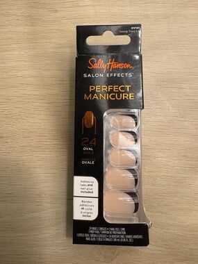SALLY HANSEN Perfect Manicure Oval Nails - Nude w/ Black